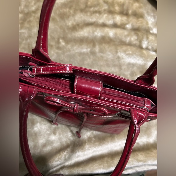 Womens Amanda Smith "Ruby Red" Faux Leather Handbag - Picture 4 of 16